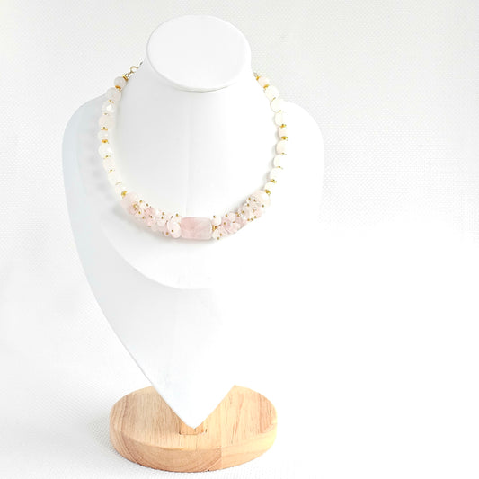 Azalea Choker